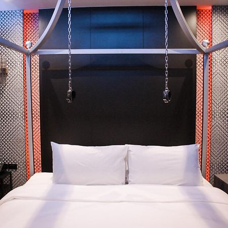 G Boutique Silom Hotel Bangkok Luaran gambar