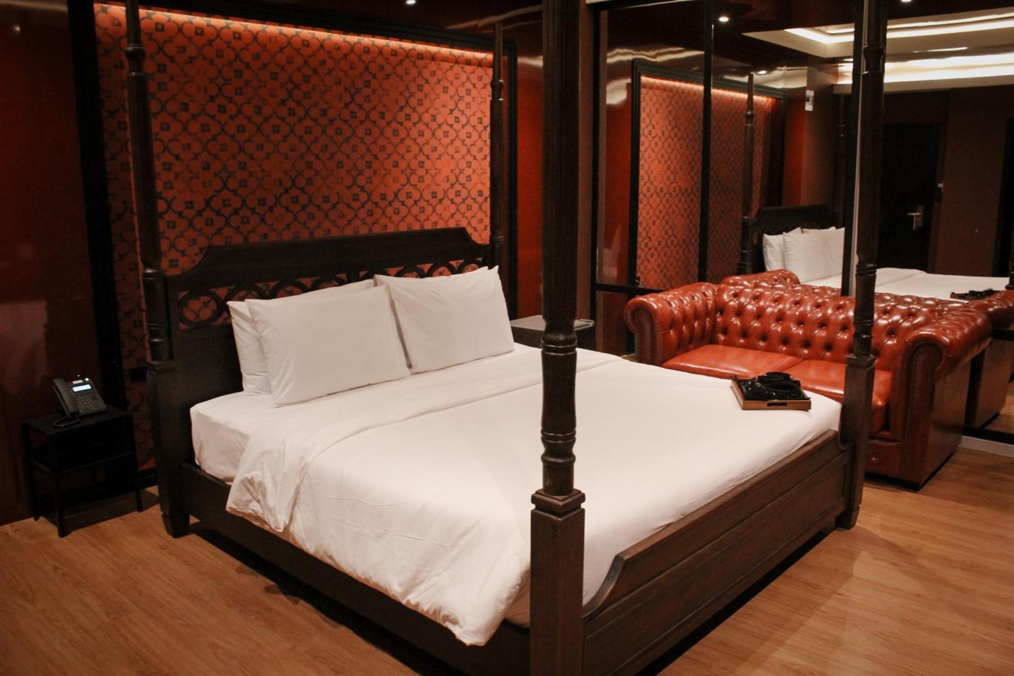 G Boutique Silom Hotel Bangkok Luaran gambar