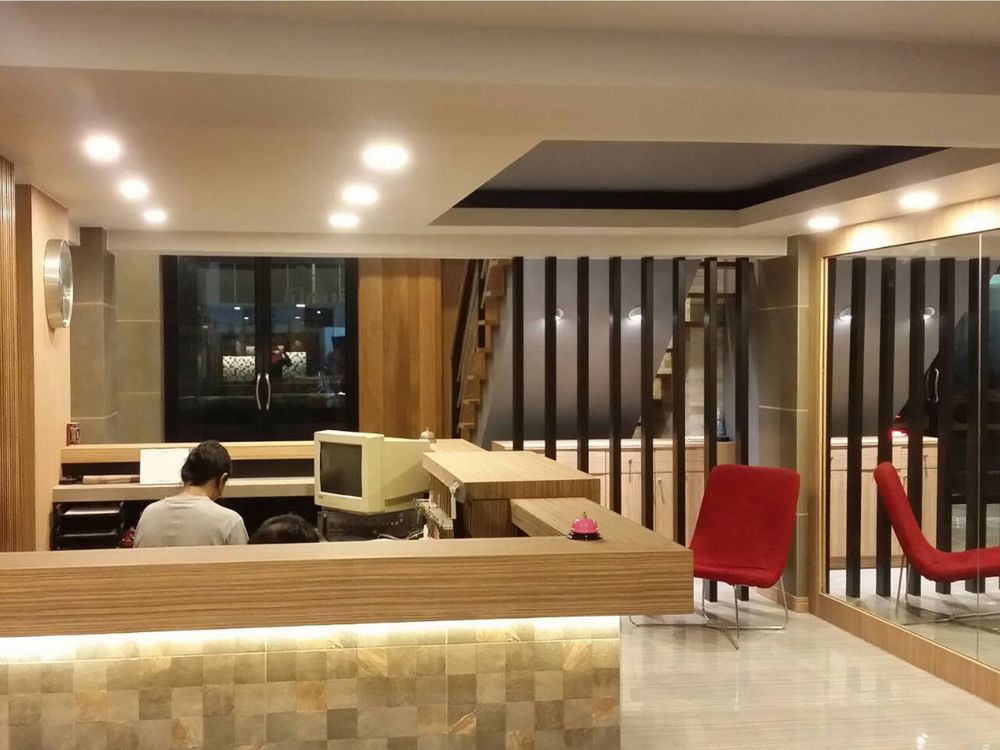 G Boutique Silom Hotel Bangkok Luaran gambar